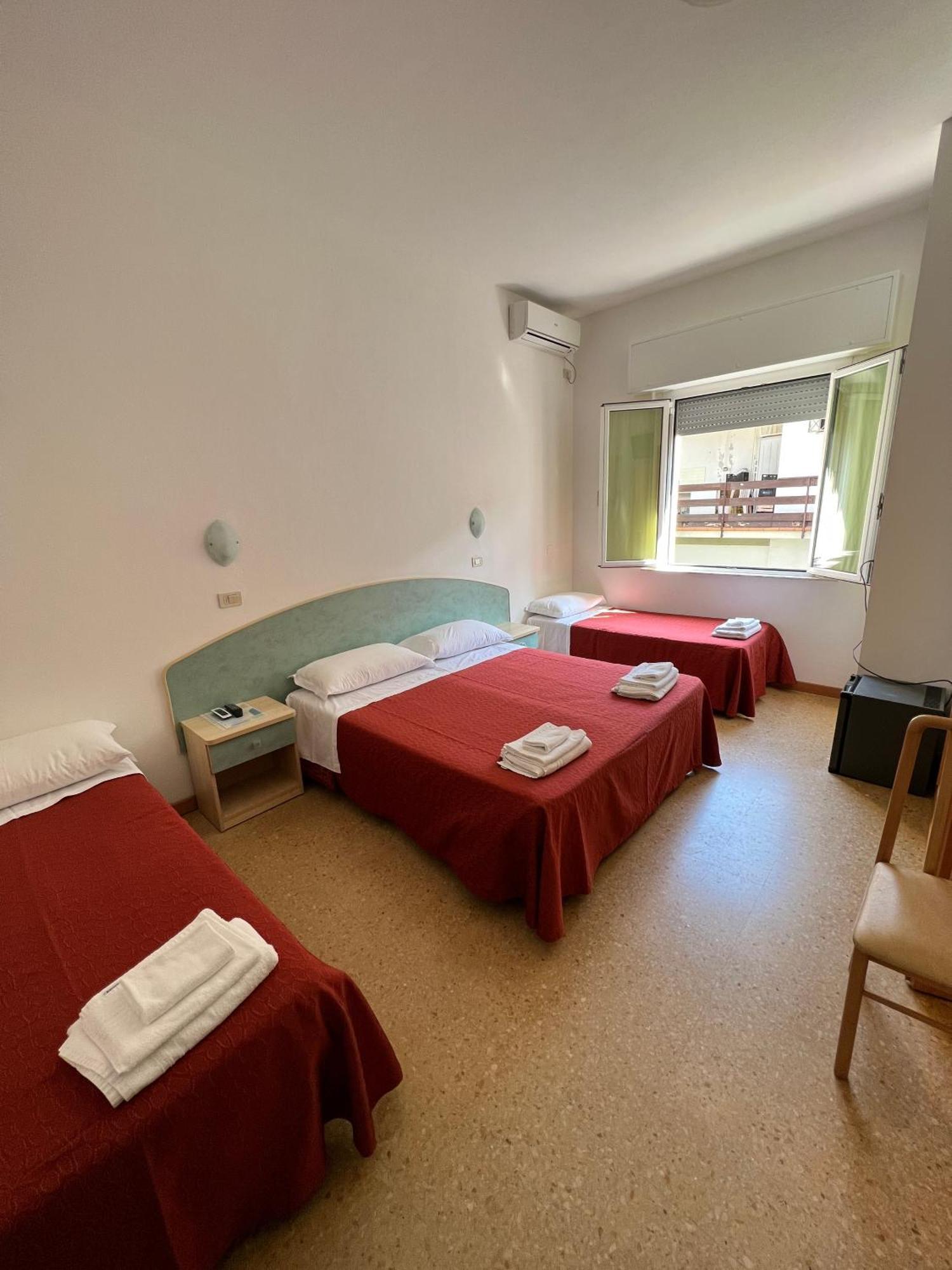 Hotel Chery 米兰马瑞提那 外观 照片