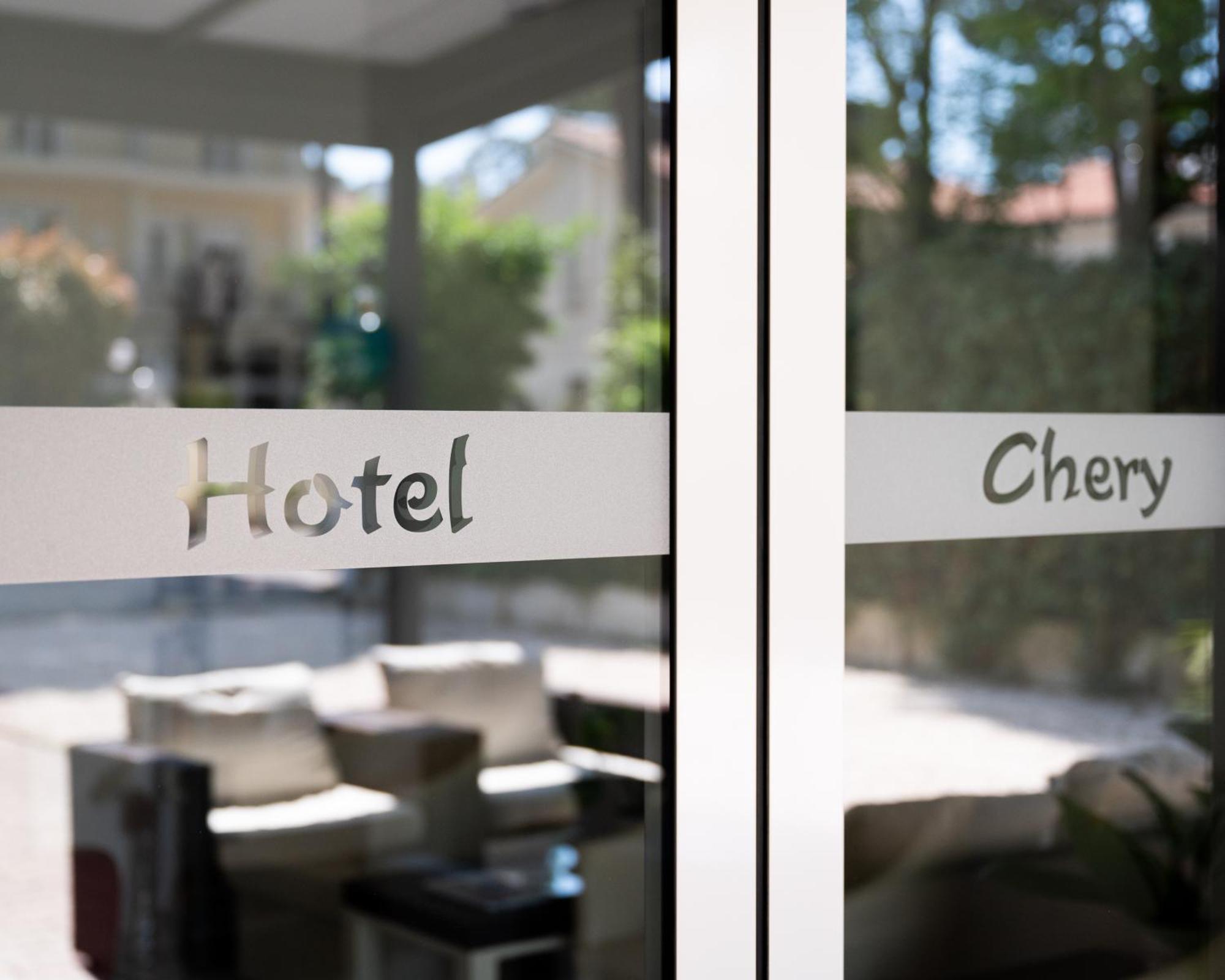 Hotel Chery 米兰马瑞提那 外观 照片